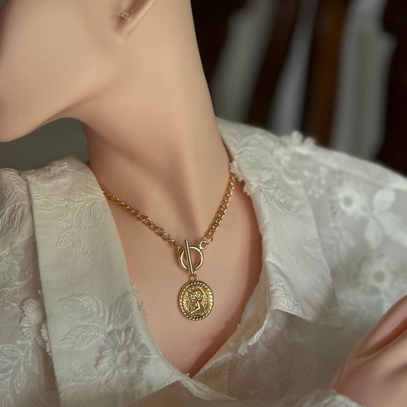 14K Gold Plated  Medallion Necklace - Picture 3 of 4